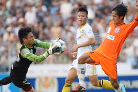 Ngạt thở ở sân Chi Lăng