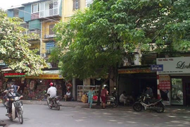 Thấp thỏm chờ cải tạo chung cư cũ