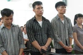 Cán bộ quản lý đất đai “luộc” đất công