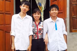 Đôi bạn nghèo trở thành thủ khoa