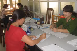 Ngày làm việc đầu tiên của công an 2 quận mới: Vào nền nếp từ lúc 0h
