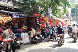 Đi chợ Trung thu trên phố Hàng Mã