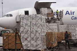 Đối mặt với Ebola