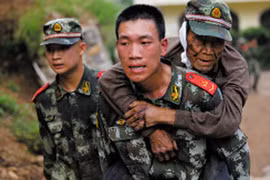 Một ngày sau trận động đất 6,5 độ richter tại Vân Nam, Trung Quốc: 398 người thiệt mạng