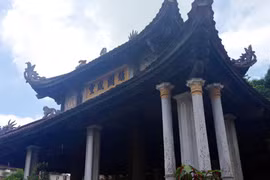 Đình cổ chờ sập vì thiếu tiền!