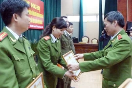 Hoàn thành thí điểm cấp đổi sổ hộ khẩu 