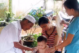 Những việc làm lạ đời của lương y có thư cảm ơn được tính bằng kilôgam