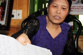 Người đàn bà chặt tay xây nhà