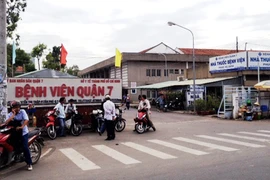 Kêu gọi kẻ bắt cóc trả lại con cho người mẹ