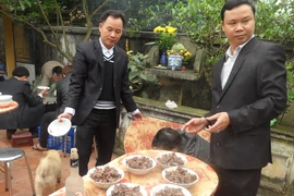 Độc đáo Tết cùng và tục ăn Tết lần hai 