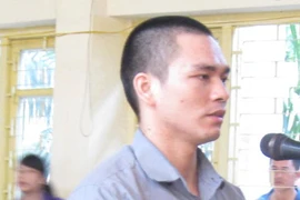 Phiên tòa vừa mở đã phải dừng