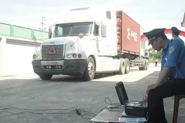 Xe quá tải - “hung thần” quốc lộ: Vẫn “qua mặt” cơ quan kiểm định