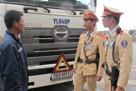 Rượt đuổi xe... container gây tai nạn trên Quốc lộ 5