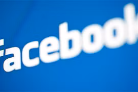 Chiếm tài khoản facebook để lừa tiền phạm tội gì?