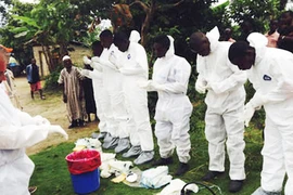 Dịch Ebola - nghiêm trọng nhưng không nên hoảng sợ