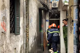 Dập tắt nhanh đám cháy trong ngõ nhỏ
