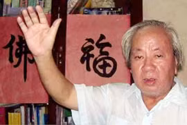 Gặp bác sĩ duy nhất trên thế giới tự tiêm vi khuẩn hủi vào người