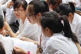 Nghiêm cấm cắt xén chương trình lớp 12