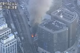 Tàu cao tốc Nhật Bản tạm ngừng do hỏa hoạn