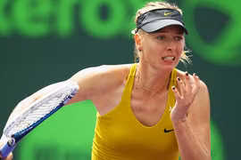 Serena & Sharapova thẳng tiến