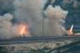 Lãnh đạo Triều Tiên chỉ huy diễn tập pháo kích