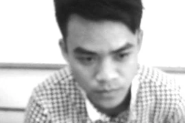 Trói nữ chủ hiệu tạp hóa, bắt đọc mã két sắt