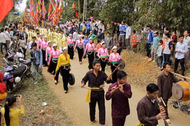 Ngày xuân đi hội xứ Mường