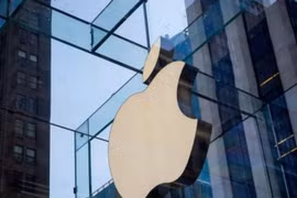 Lần đầu Apple có dấu hiệu "đen" với iPhone