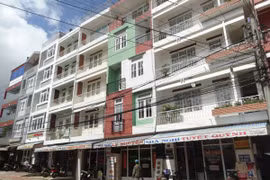 Khó quản vì "ôm" không xuể