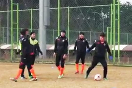 Mặt sân quá xấu, Xuân Trường cùng đồng đội bỏ dở chuyến tập huấn Nhật Bản