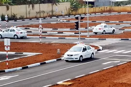 Bộ Tài chính đề xuất tăng phí sát hạch lái xe