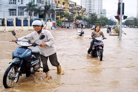 Bộ Tài chính thúc thu phí đường bộ xe máy