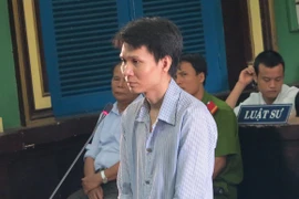 Tử hình kẻ đầu độc vợ hờ bằng thuốc diệt chuột, đốt xác phi tang