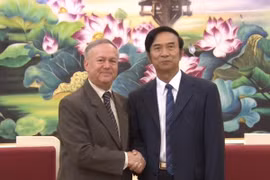 Thứ trưởng Thường trực Bộ Công an làm việc với Đại biện Rumani tại Việt Nam