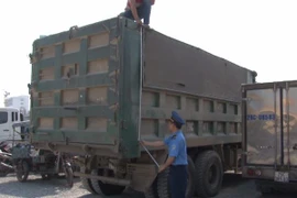 "Cuộc chiến" dẹp xe quá tải cần sự vào cuộc của cả doanh nghiệp