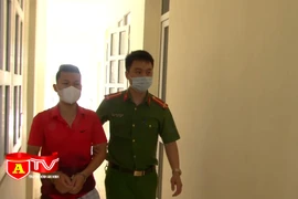 Bắt đối tượng liều lĩnh cầm dao đột nhập vào nhà dân đe dọa cướp tài sản