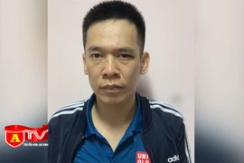 Bị bắt quả tang khi thuê lái xe taxi quen đi giao cho khách hơn 1kg ma tuý đá 