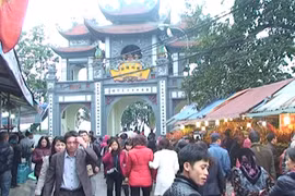 Rộn ràng đi lễ đầu năm