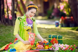 Dương Kim Ánh rạng ngời với áo dài đón Xuân