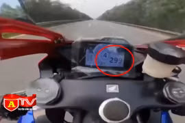 Chạy mô tô với tốc độ gần 300km/h trên Đại lộ Thăng Long, bị phạt hơn 10 triệu đồng