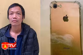 Đang hành nghề "hai ngón" tại chợ bị công an bắt quả tang