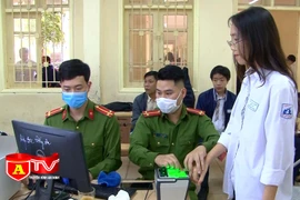 CAQ Đống Đa cấp CCCD lưu động tại trường học