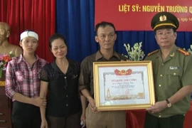 Truy tặng danh hiệu liệt sỹ CAND