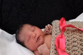 Giả vờ mang thai để bắt cóc trẻ sơ sinh