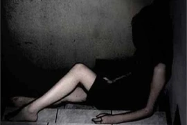 Bé gái lớp 10 bị bắt cóc và lạm dụng tình dục