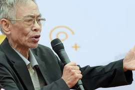 "Bác sĩ Hoa Súng" - nhà thơ Hoàng Nhuận Cầm đột ngột qua đời