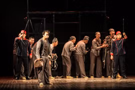 "Những người khốn khổ" đi thi 