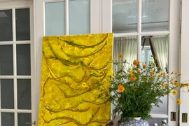 Họa sĩ nhỏ Xèo Chu bán tranh ủng hộ phòng chống dịch Covid-19