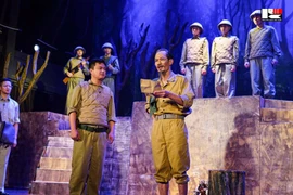 "Đêm trắng" - Vở diễn thể hiện hình tượng Bác Hồ trong cuộc đấu tranh chống tham nhũng giành giải Xuất sắc