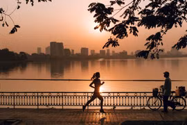 Thi ảnh "Hà Nội qua những bước chân" nhằm khuyến khích mọi người đi bộ